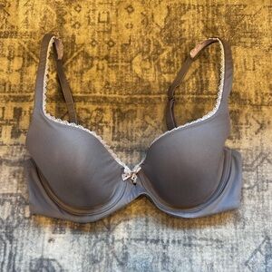 NWOT Victoria secret lightly lined Demi bra